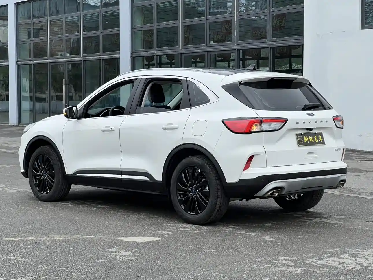 Ford Escape 2023 2024 Model EcoBoost 245 2WD Premium Edition