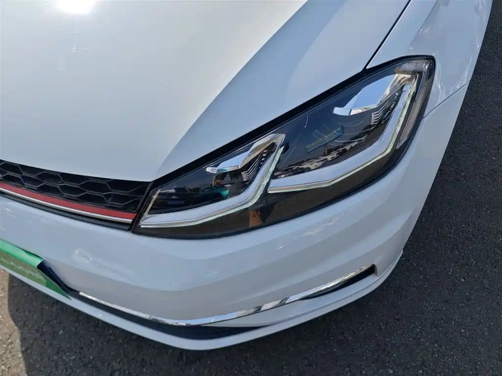 Volkswagen Golf 2018 230TSI Automatic Comfort фото 18