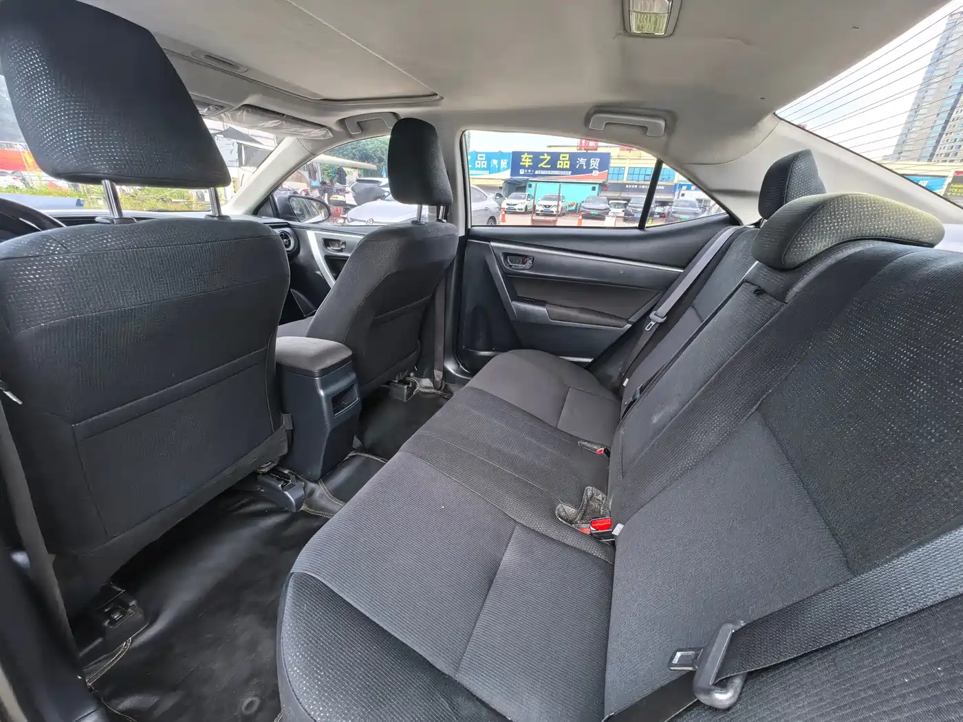 Toyota Corolla 2017 Facelift 1.2T S-CVT GL-i фото 5