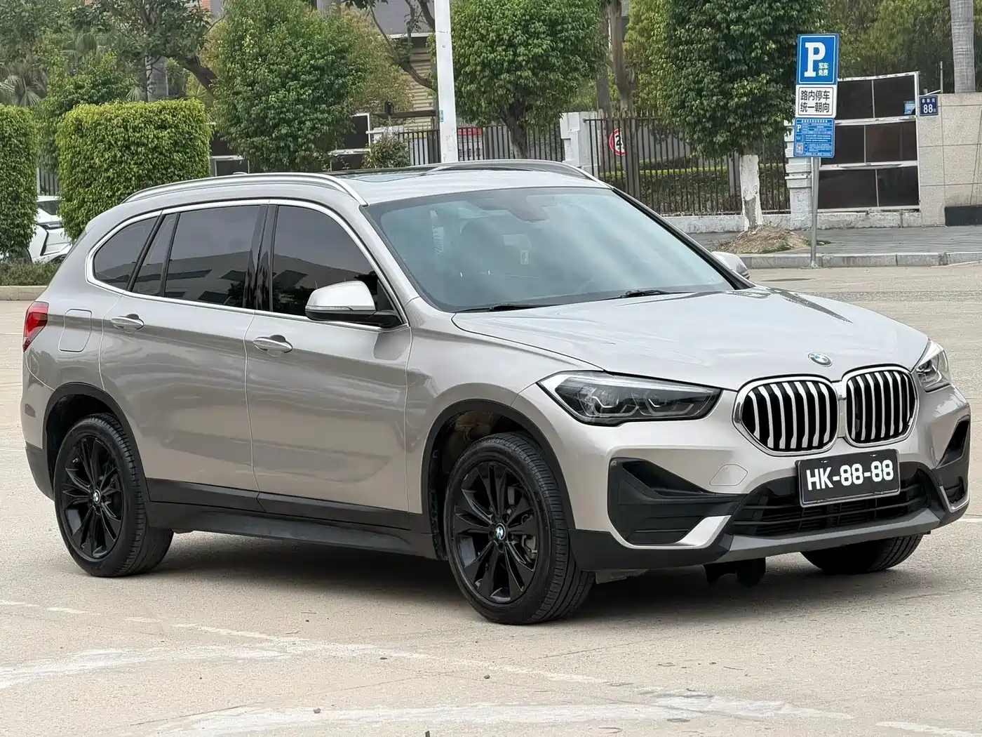 BMW X1 2020 sDrive20Li Fashion Model фото 3