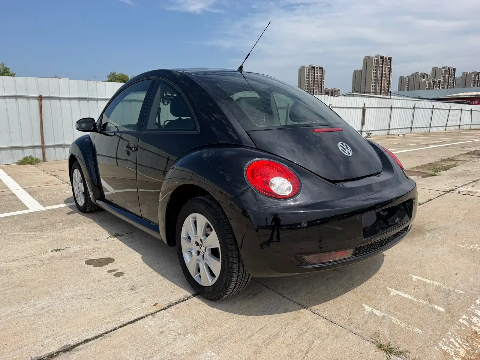 Photo 6 - Volkswagen Beetle