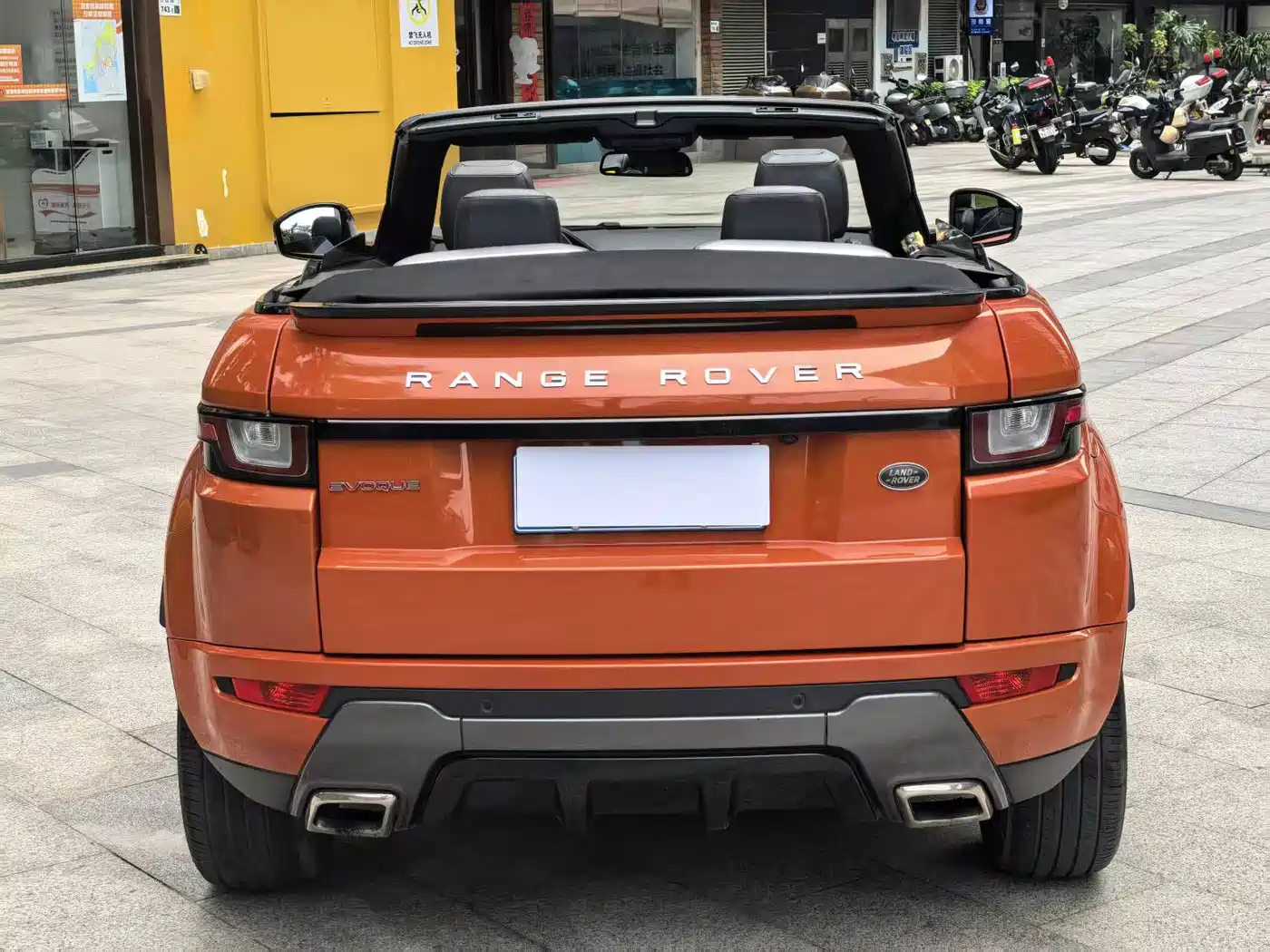 Land Rover Range Rover Evoque (Import) 2017 2.0T Convertible фото 17