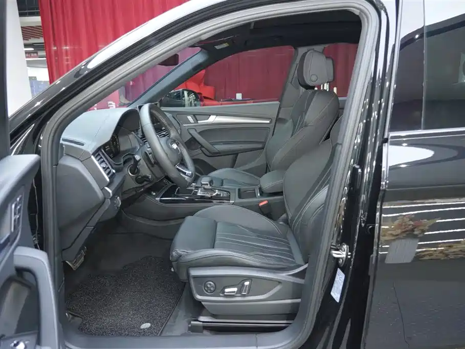 Audi Q5L 2024 Model 45 TFSI Luxury Dynamic фото 19
