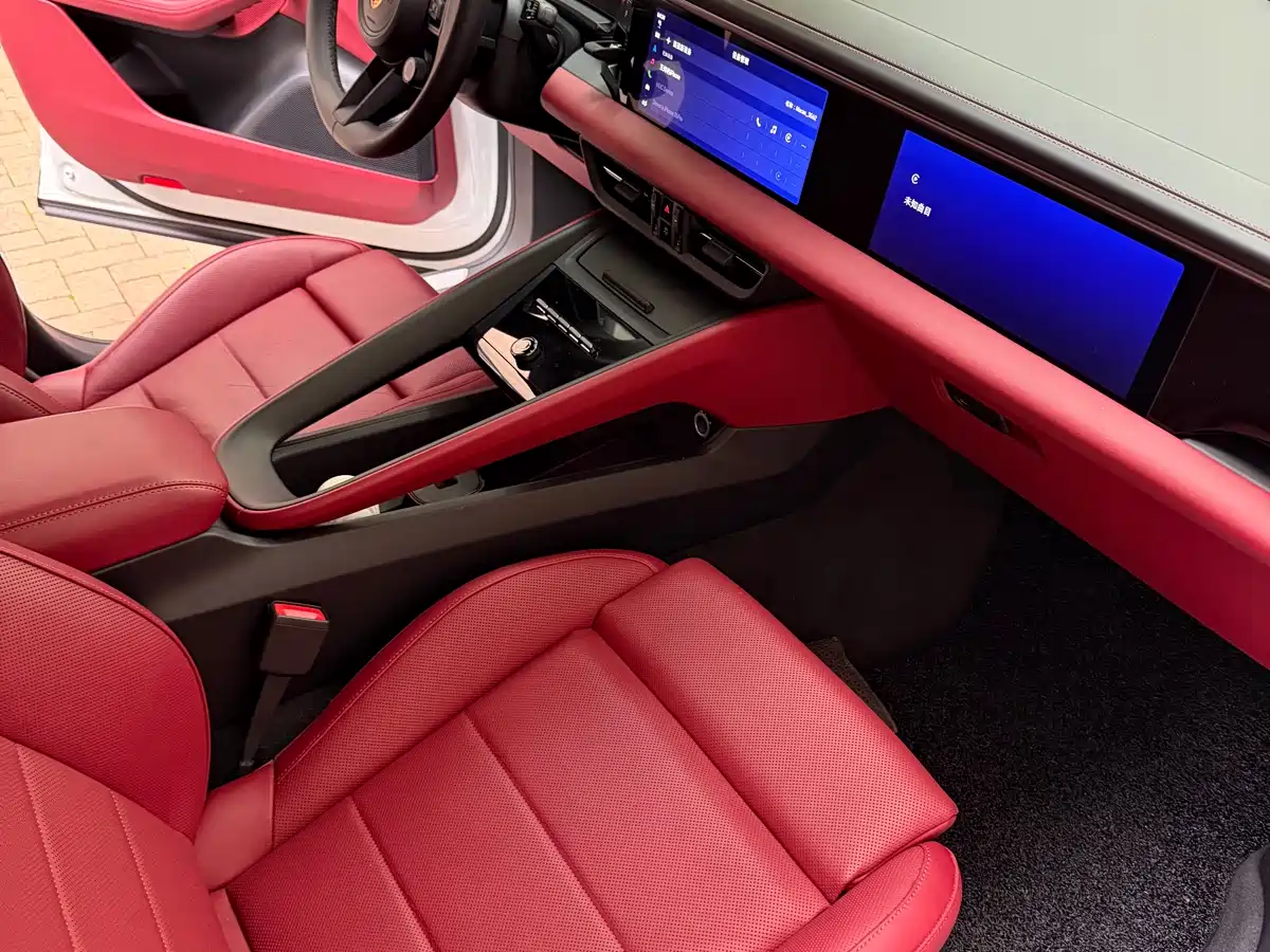 PORSCHE MACAN NEW ENERGY