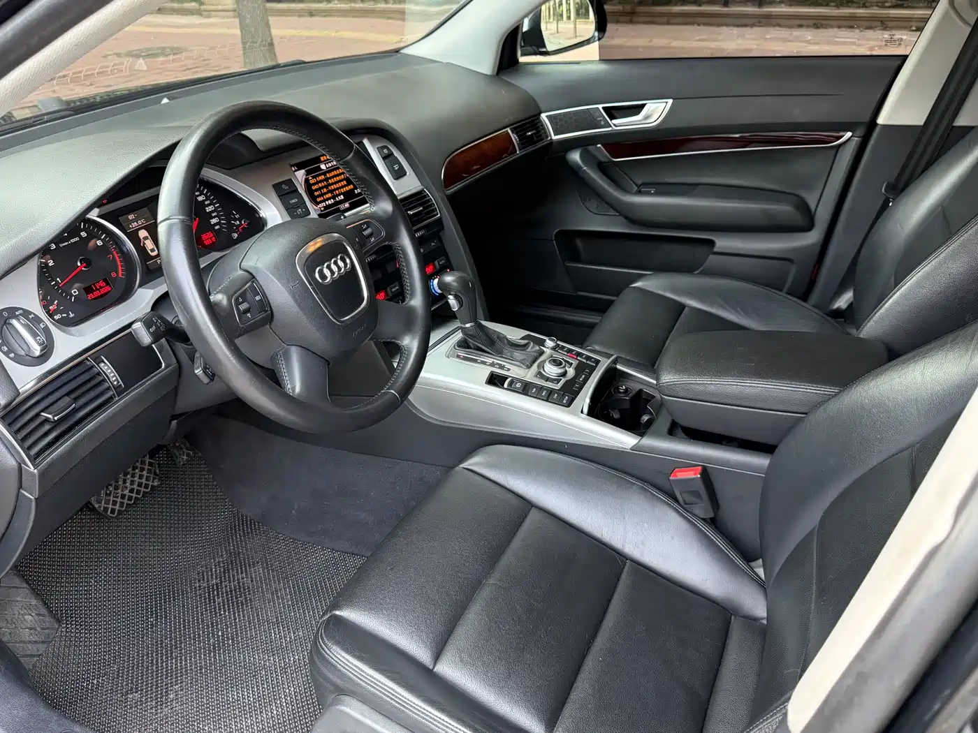 Photo 5 - Audi A6L