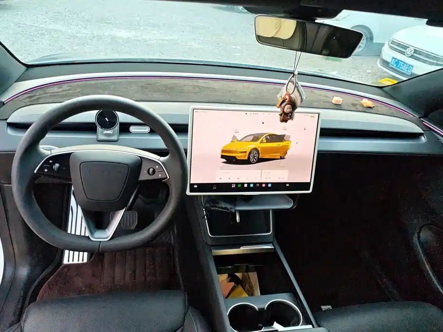 Tesla Model Y L 2026 2025 Facelift Long Range AWD