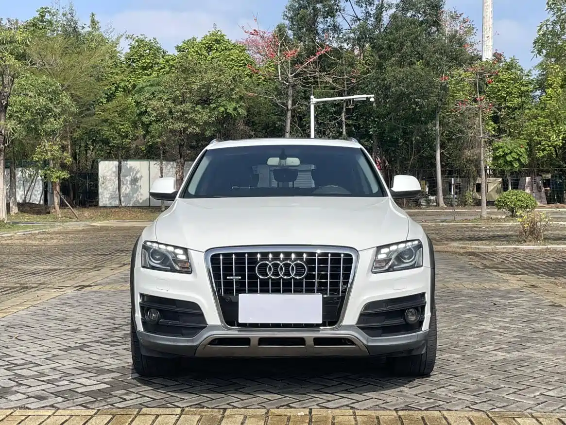 Audi Q5 (Import) 2011 2010 3.2FSI Sport