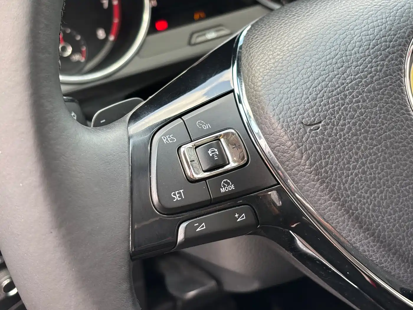Volkswagen Tiguan L 2017 380TSI Automatic 4WD Ultimate Flagship Edition фото 18