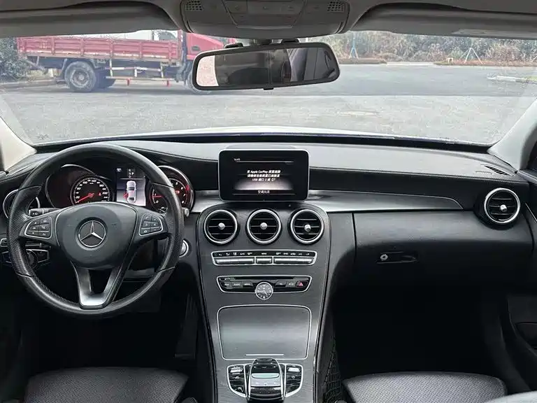 Mercedes-Benz C-Class 2018 C 180 L Fashion Sport Edition фото 27