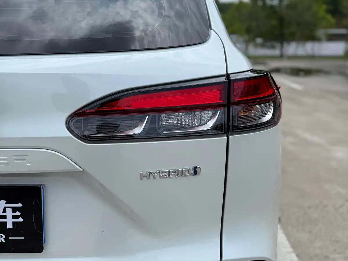Toyota Frontlander 2023 2.0L Smart Hybrid Dual Engine Prestige Edition фото 13