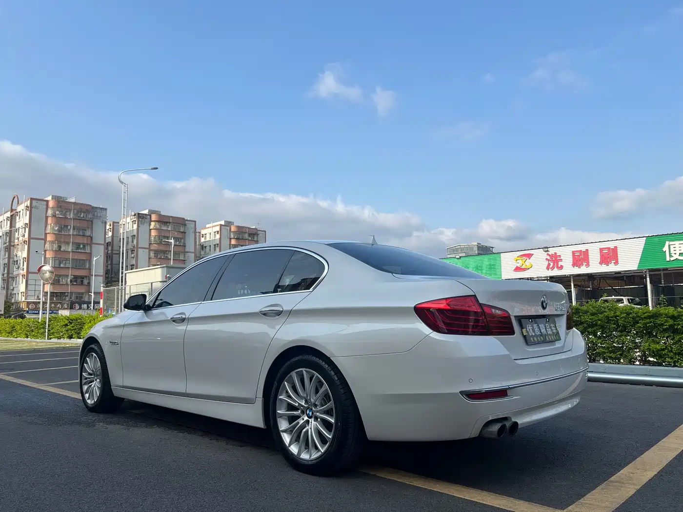 BMW 5 Series 2017 525Li Luxury Design Package фото 6