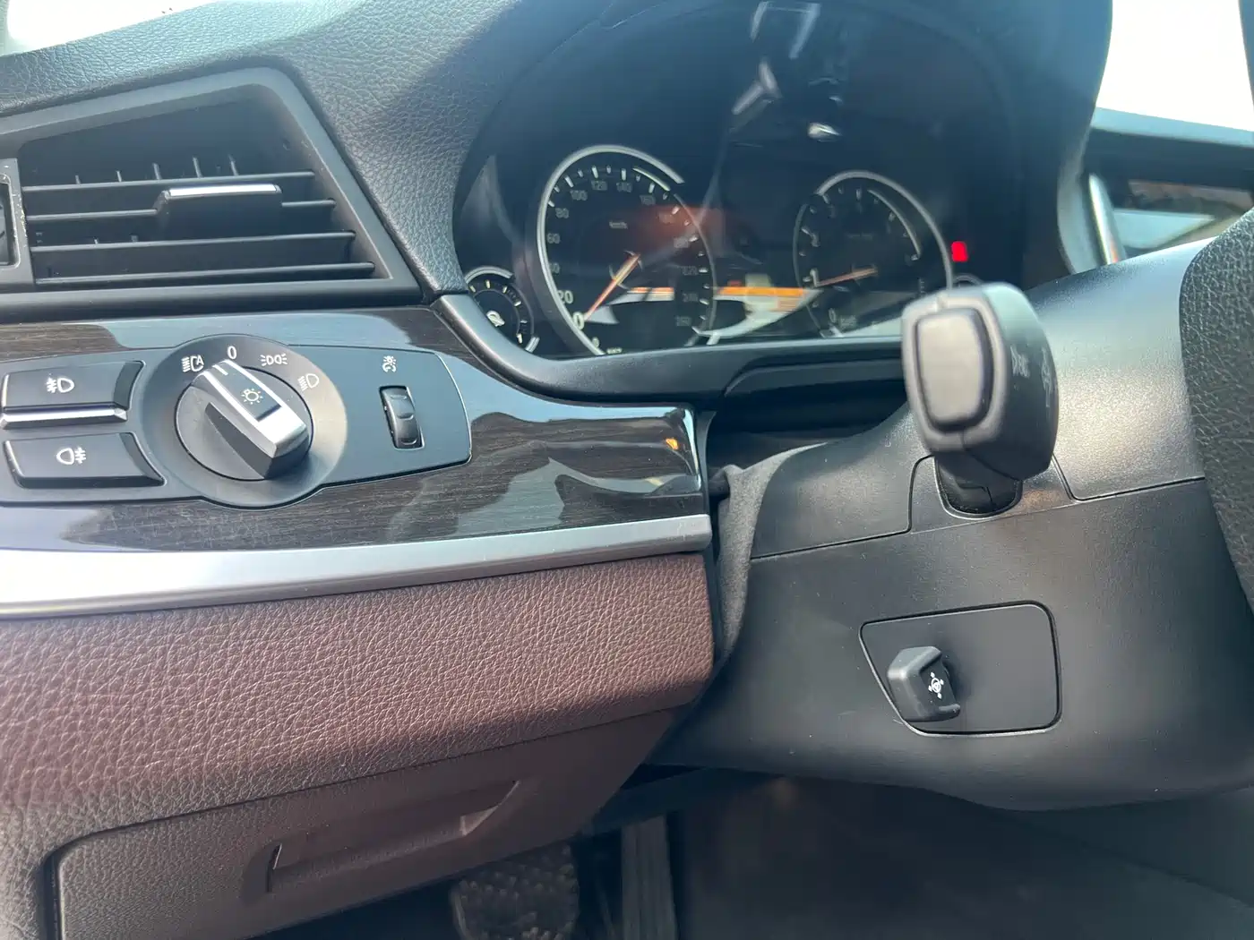 BMW 5 Series 2017 525Li Luxury Design Package фото 15