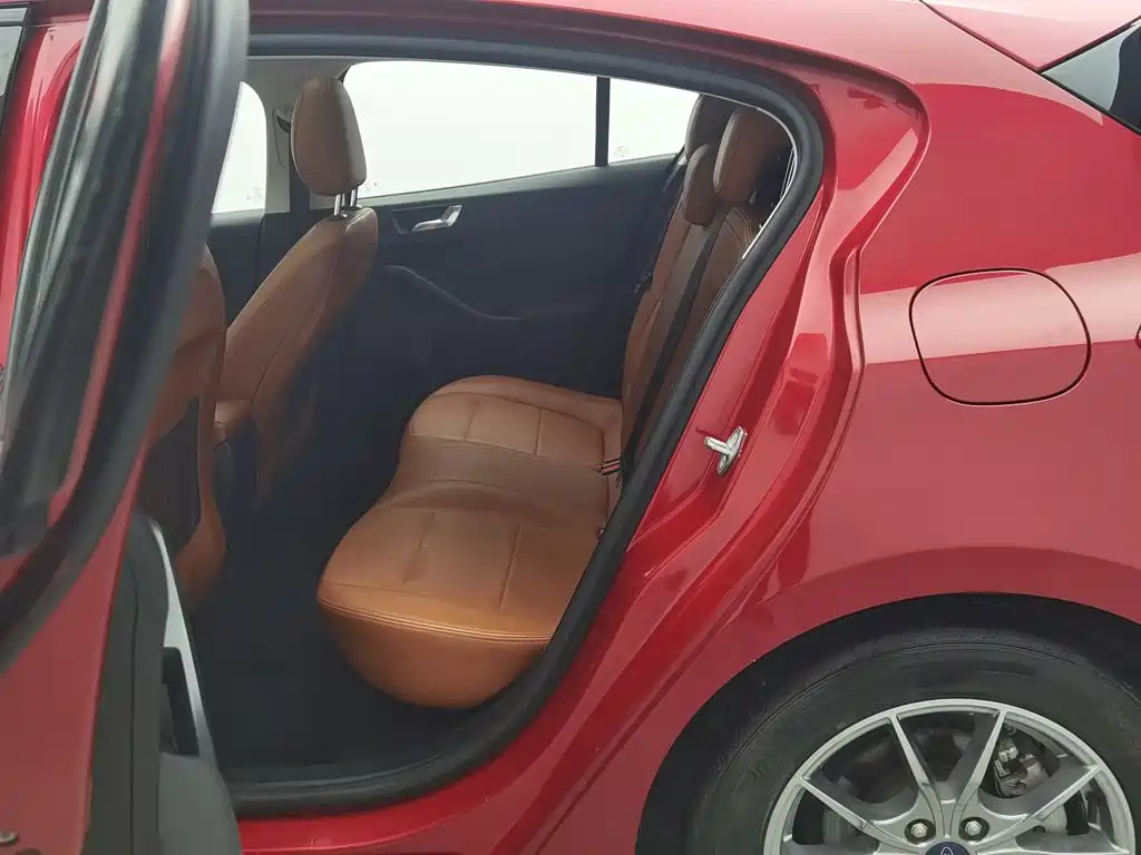Photo 15 - Ford Focus