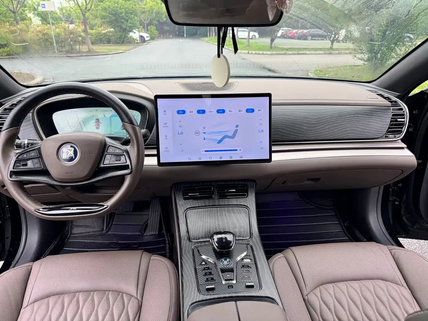 BYD Han 2023 DM-i Champion Edition 121KM Honor фото 19