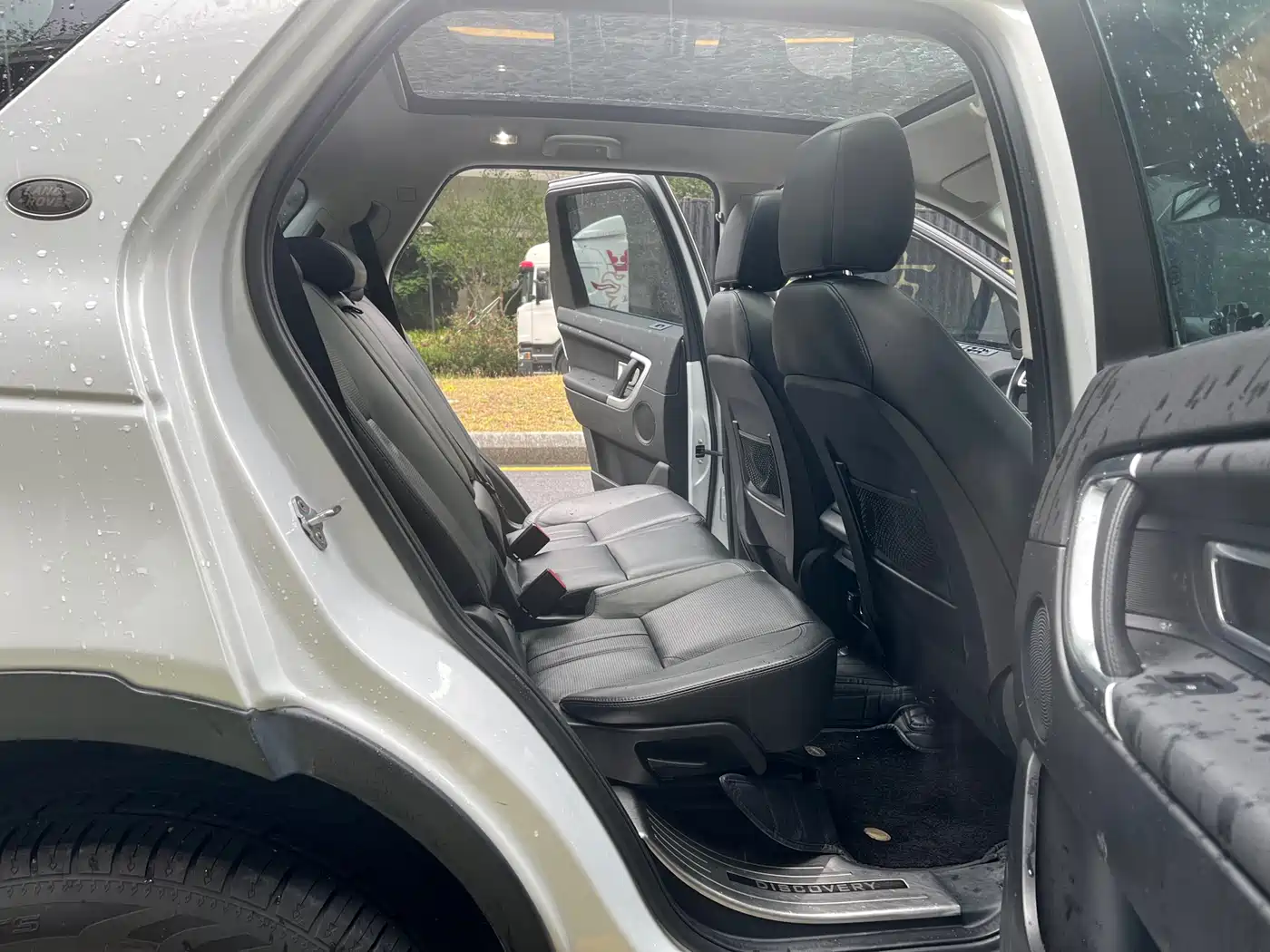 Land Rover Discovery Sport 2016 2.0T HSE фото 12