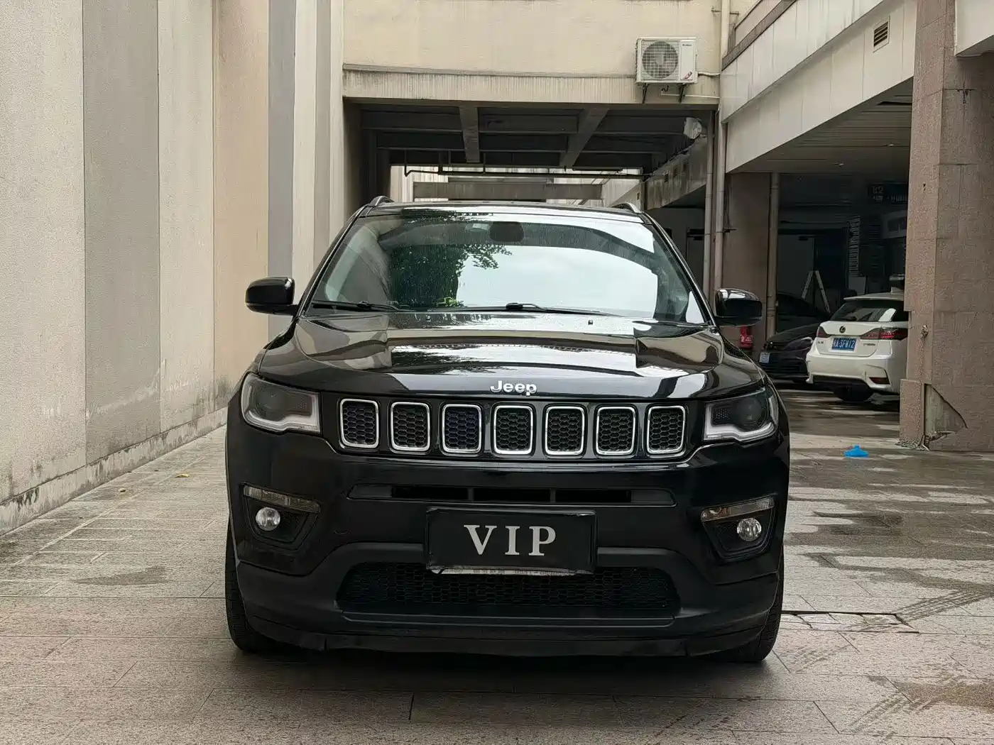 Фото 2 - Jeep Compass