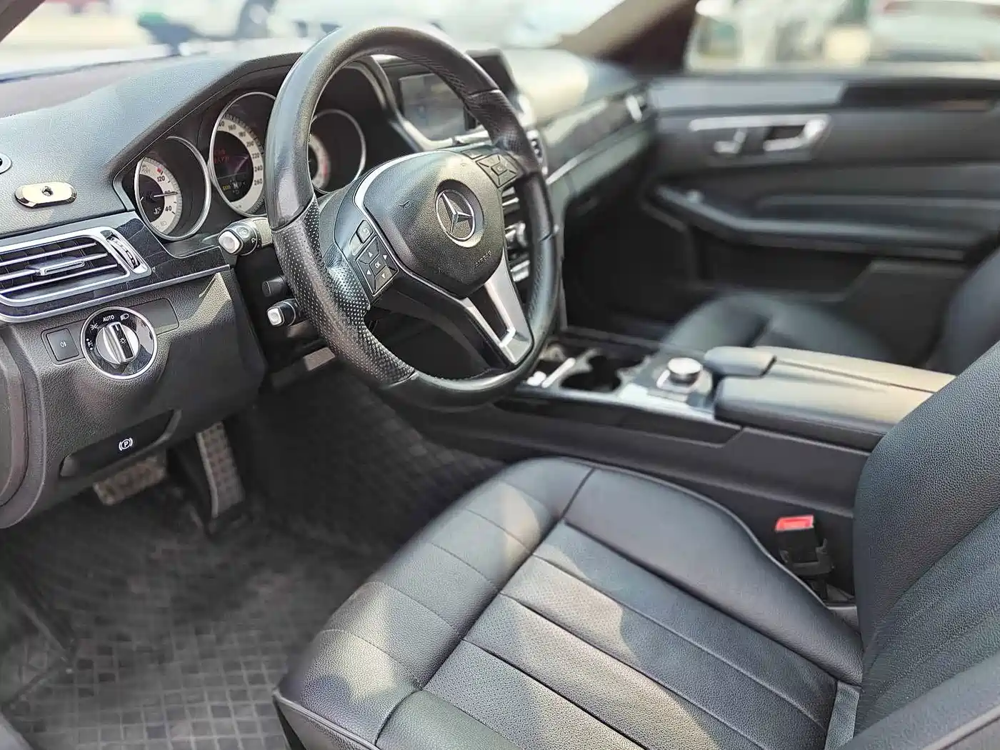 Mercedes-Benz E-Class 2015 E 260 L Sport фото 7