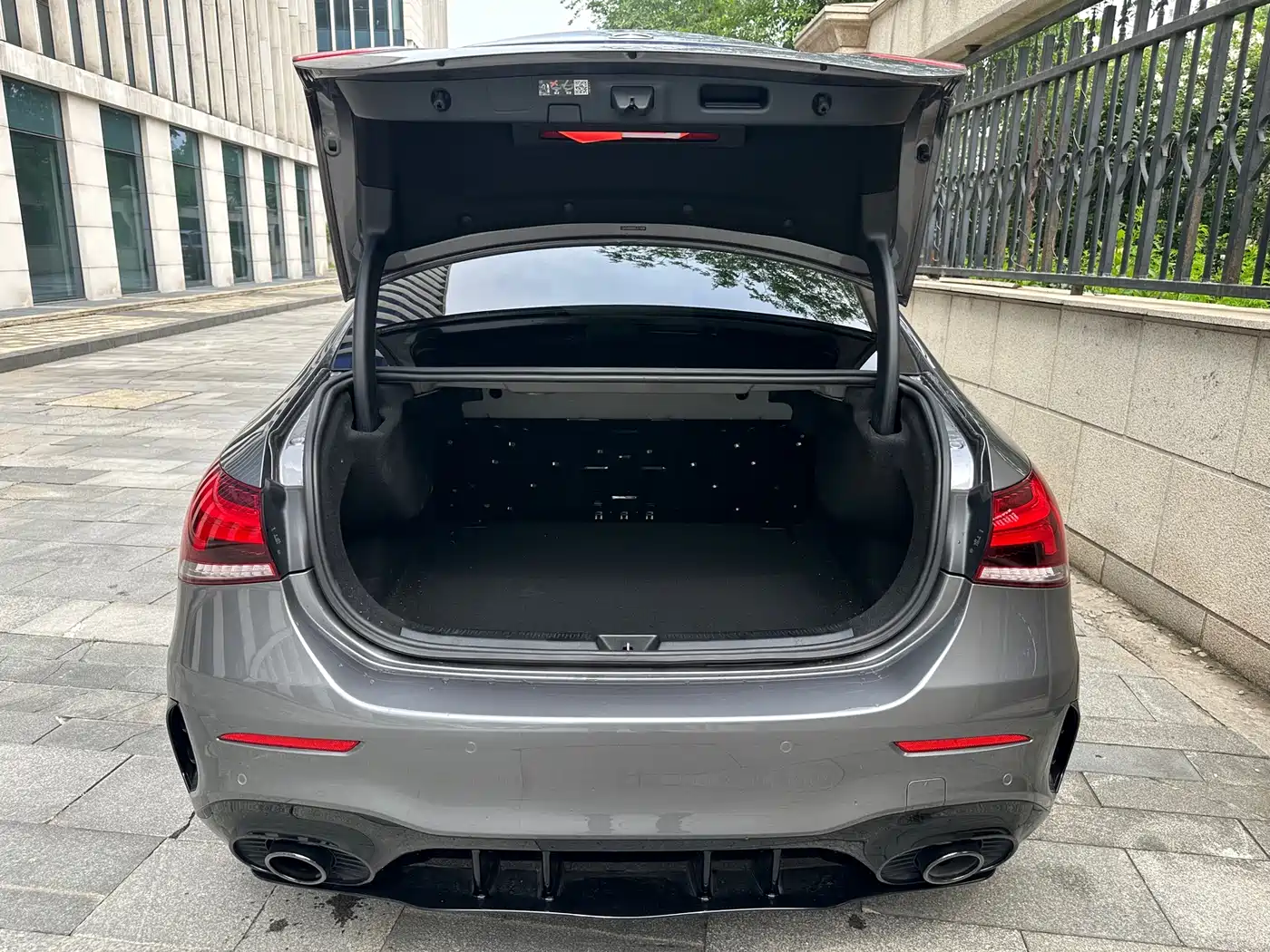 Mercedes-Benz A-Class AMG 2023 Model Year AMG A 35 L 4MATIC фото 19