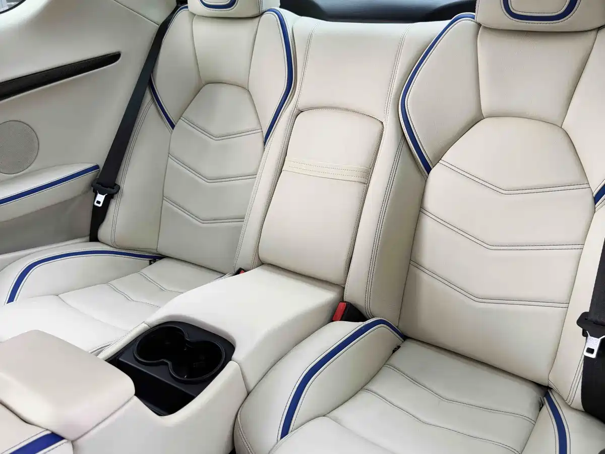 Maserati GranTurismo 2015 2015 4.7L MC Centennial Edition