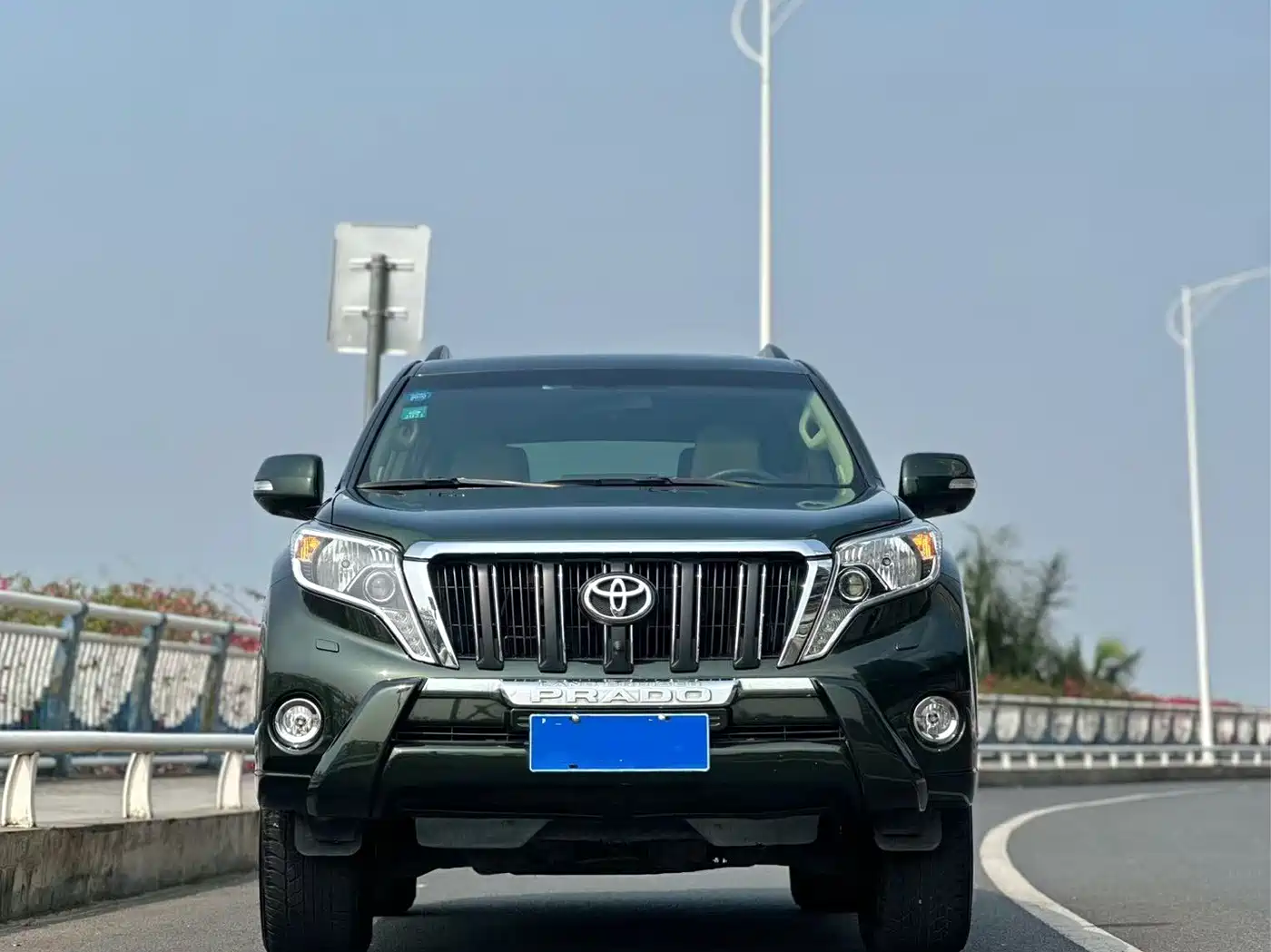 Toyota Prado 2016 2.7L Auto Luxury Edition фото 2