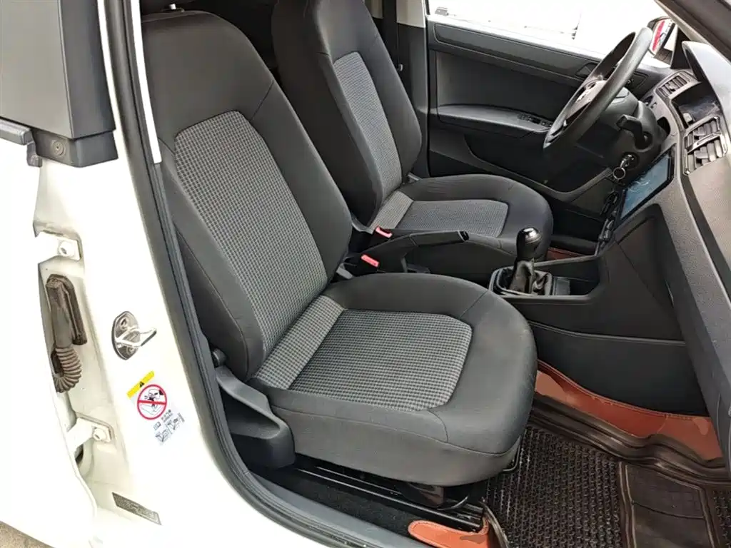 Volkswagen Santana 2016 1.4L Manual Trend Edition фото 25