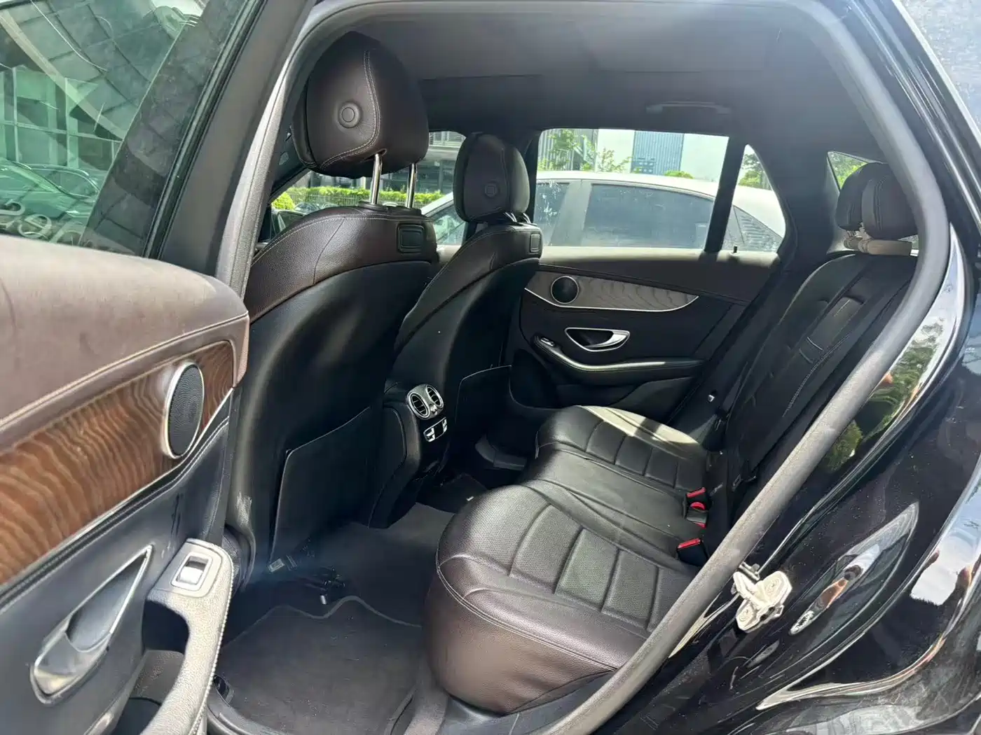 Mercedes-Benz GLC 2016 GLC 300 4MATIC Dynamic фото 5