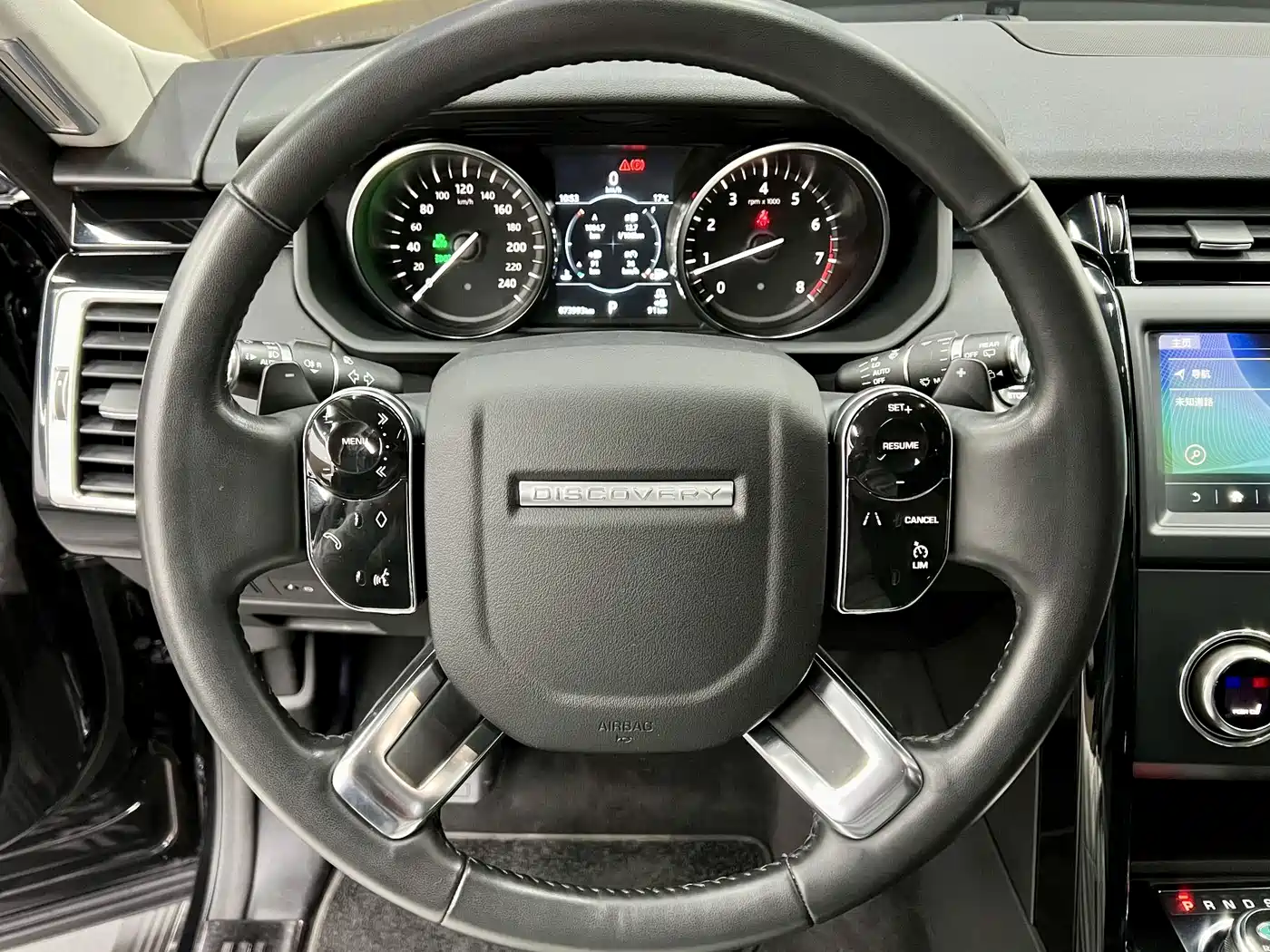 Land Rover Discovery 2018 3.0 SC V6 SE фото 8