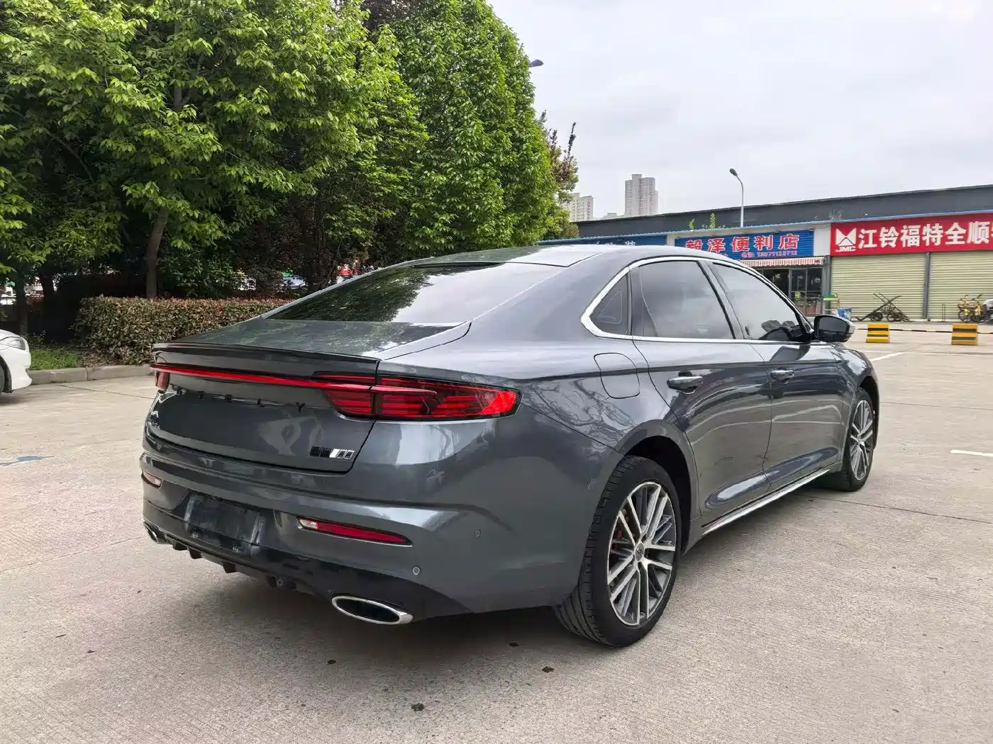 Фото 6 - Geely Preface
