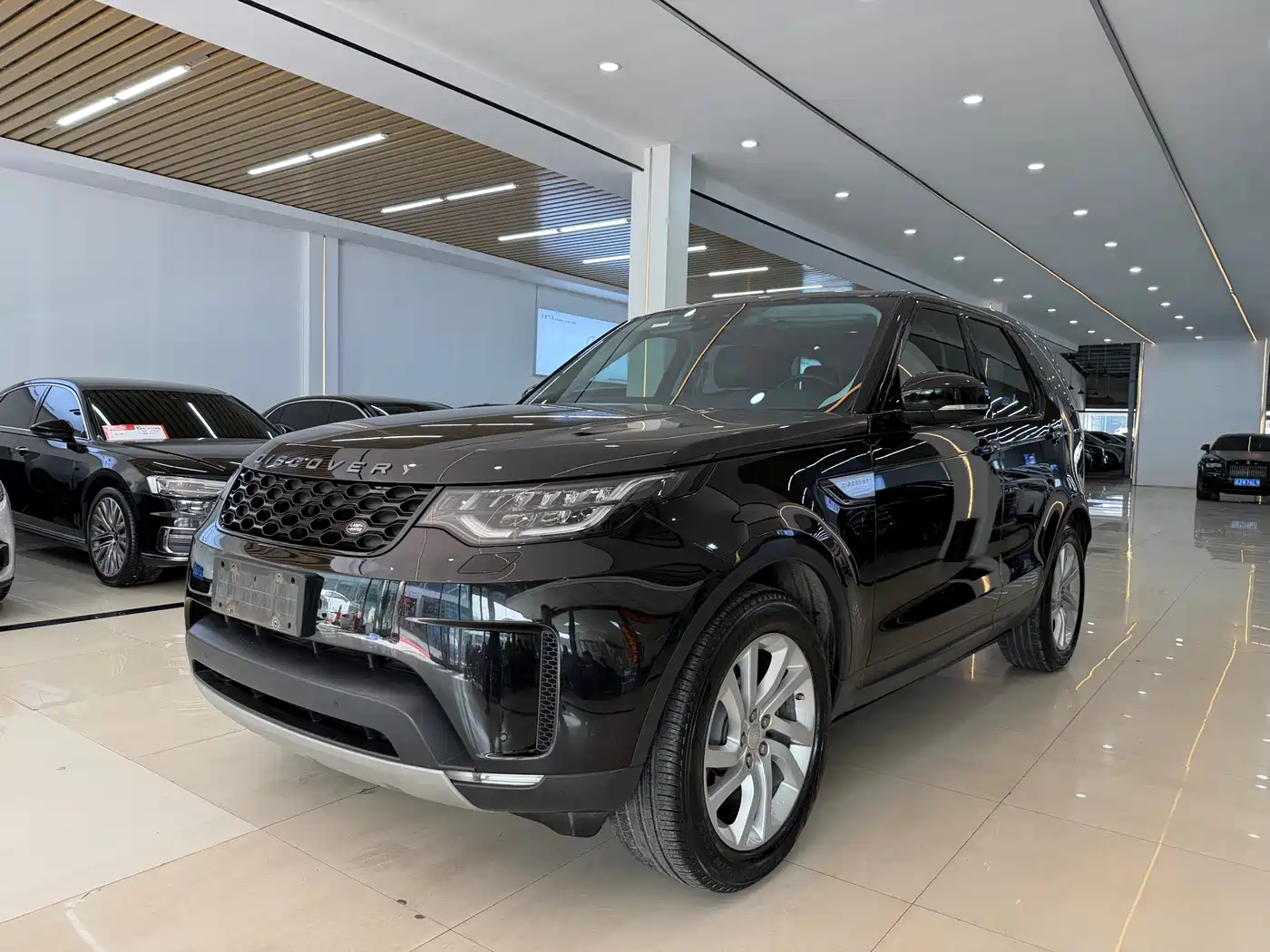 Land Rover Discovery 2017 3.0 SC V6 HSE