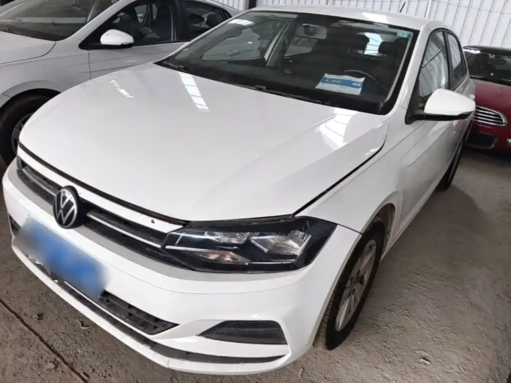 VOLKSWAGEN POLO