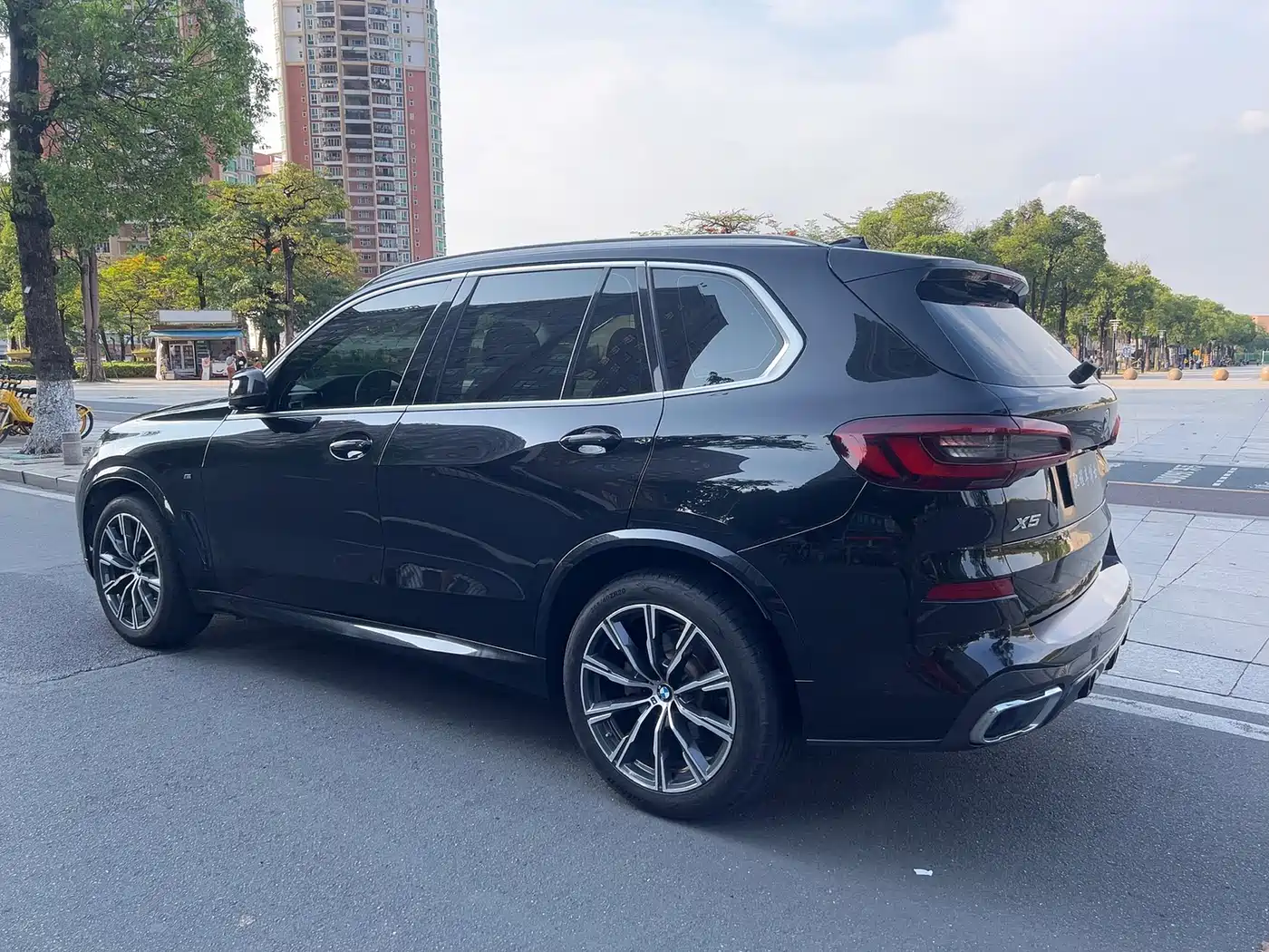 BMW X5 (Import) 2021 xDrive30i M Sport Package фото 6