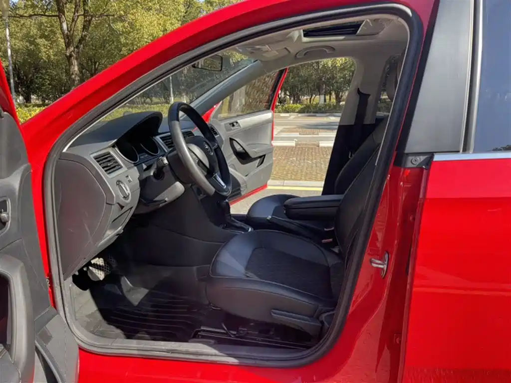 Škoda Skoda Rapid Spaceback 2019 Facelift 1.5L Automatic Comfort Version China VI фото 15