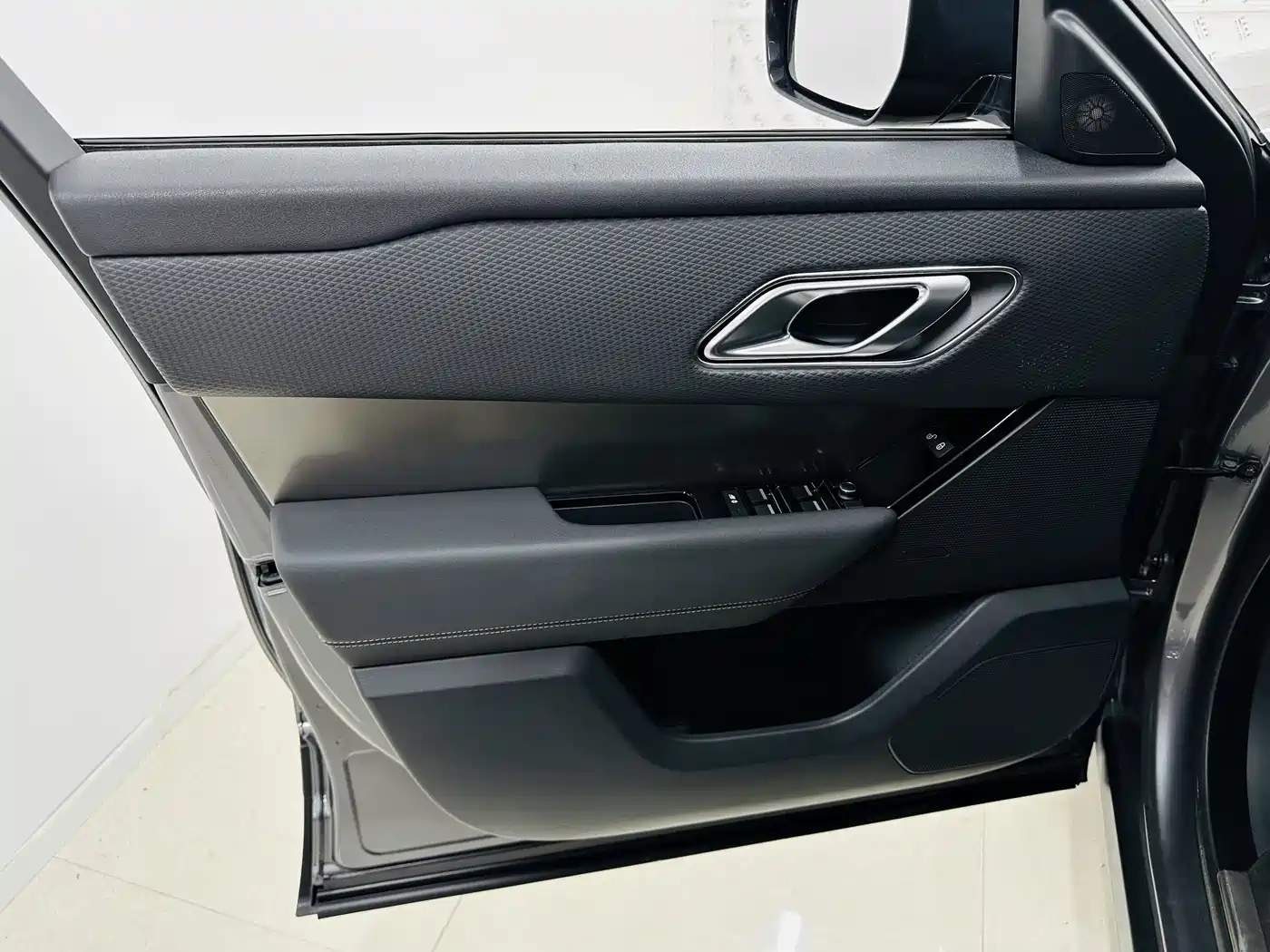 Land Rover Range Rover Velar 2018 P250 S фото 16