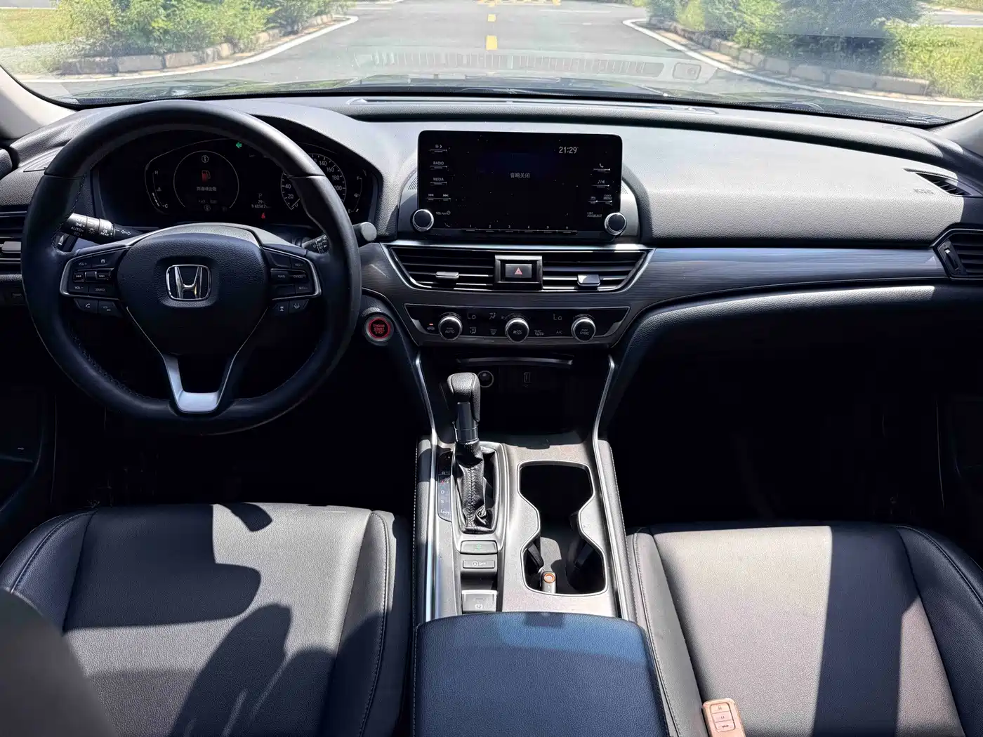Фото 6 - Honda Accord