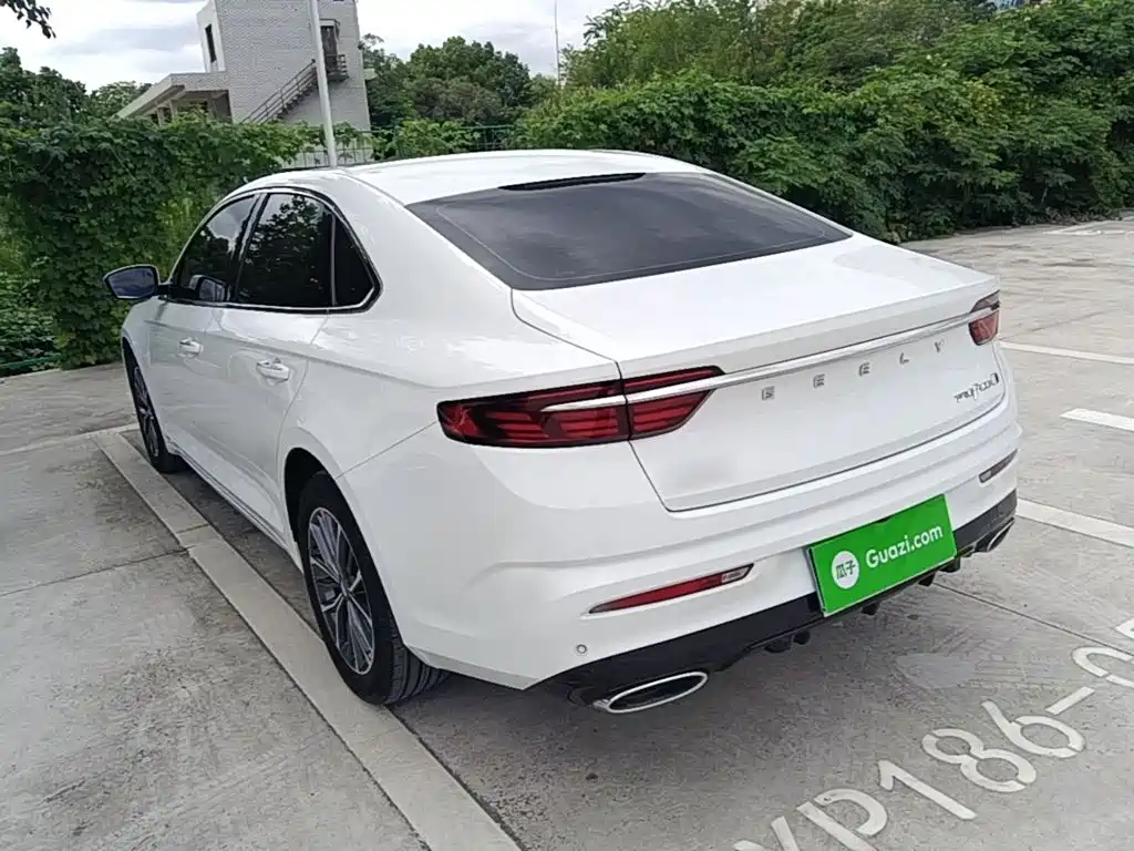 Фото 5 - Geely Preface