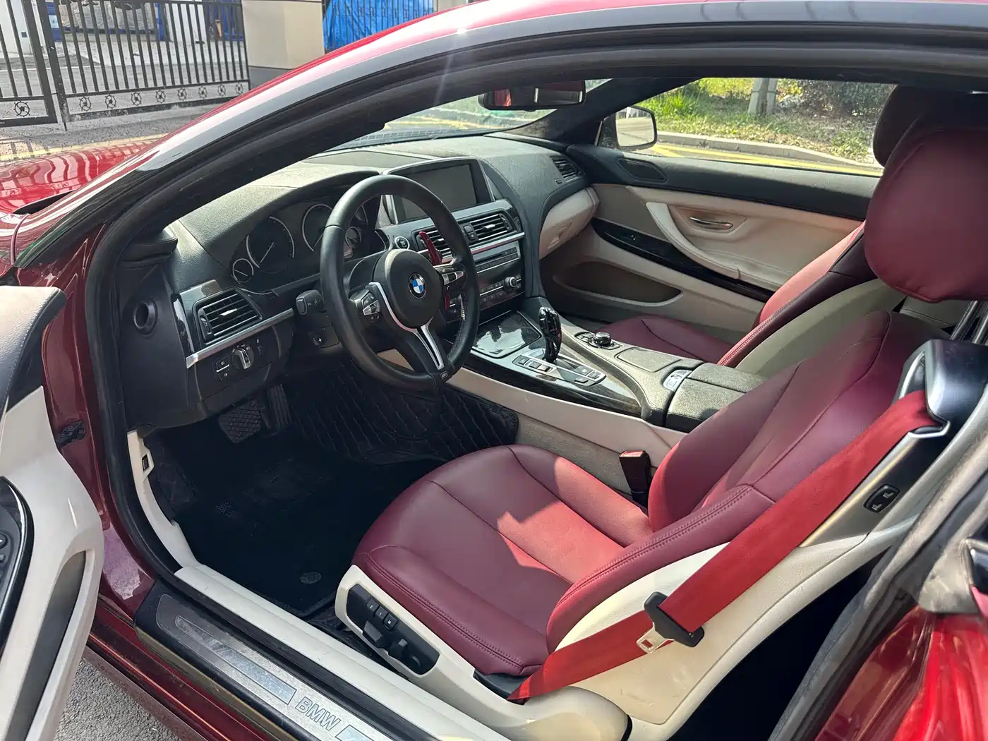 BMW 6 Series 2012 640i Coupe фото 7