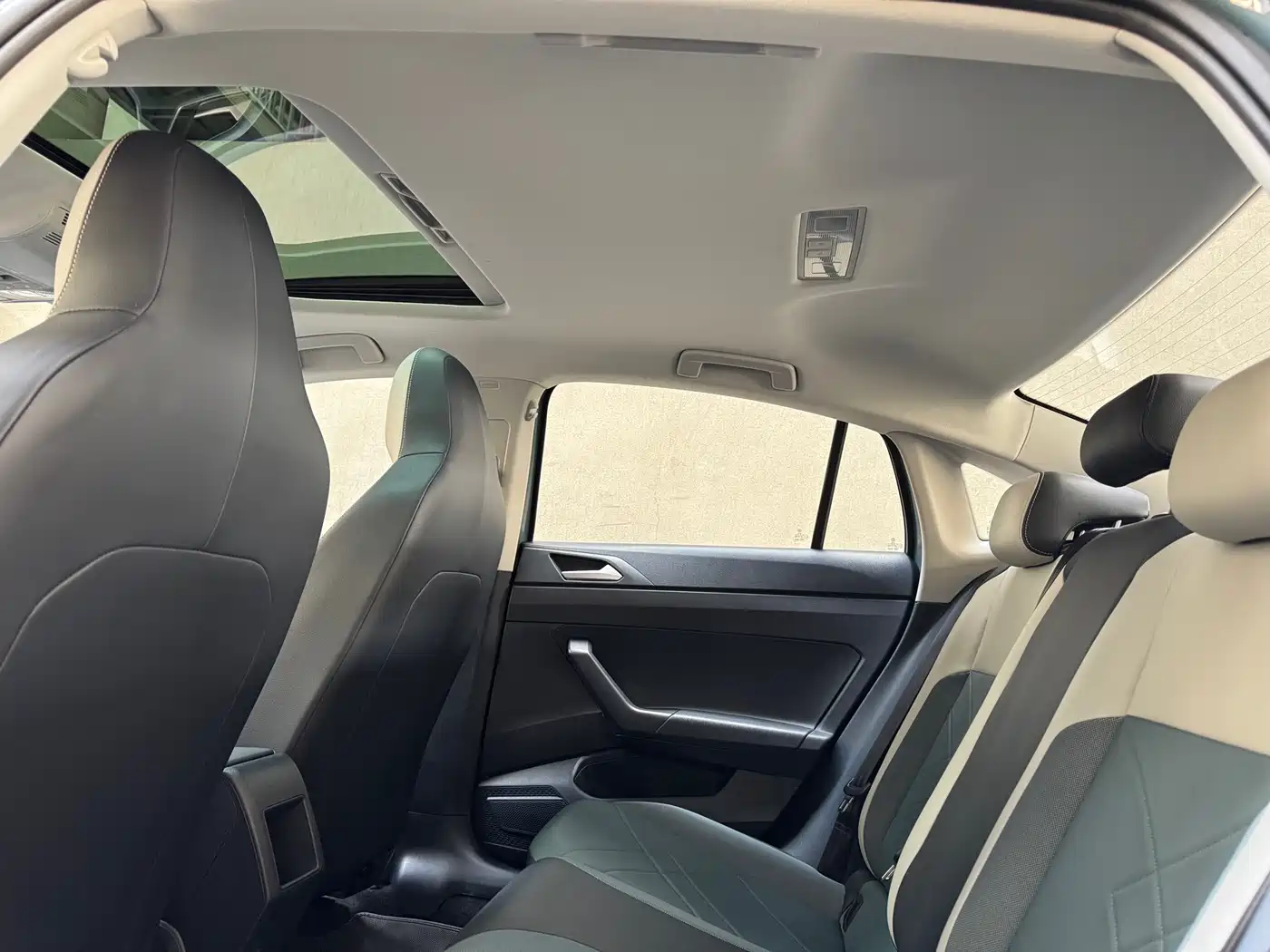 Volkswagen Lavida 2023 New Trend 1.5L Auto Aspiration Edition фото 16