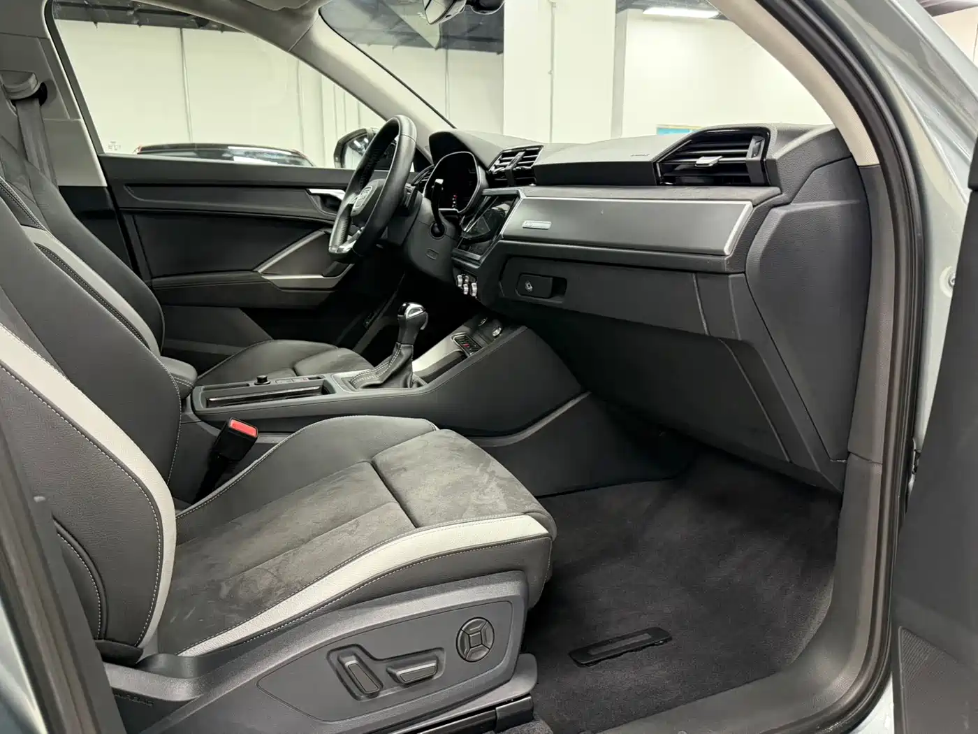 Audi Q3 2022 35 TFSI Fashion Dynamic фото 20