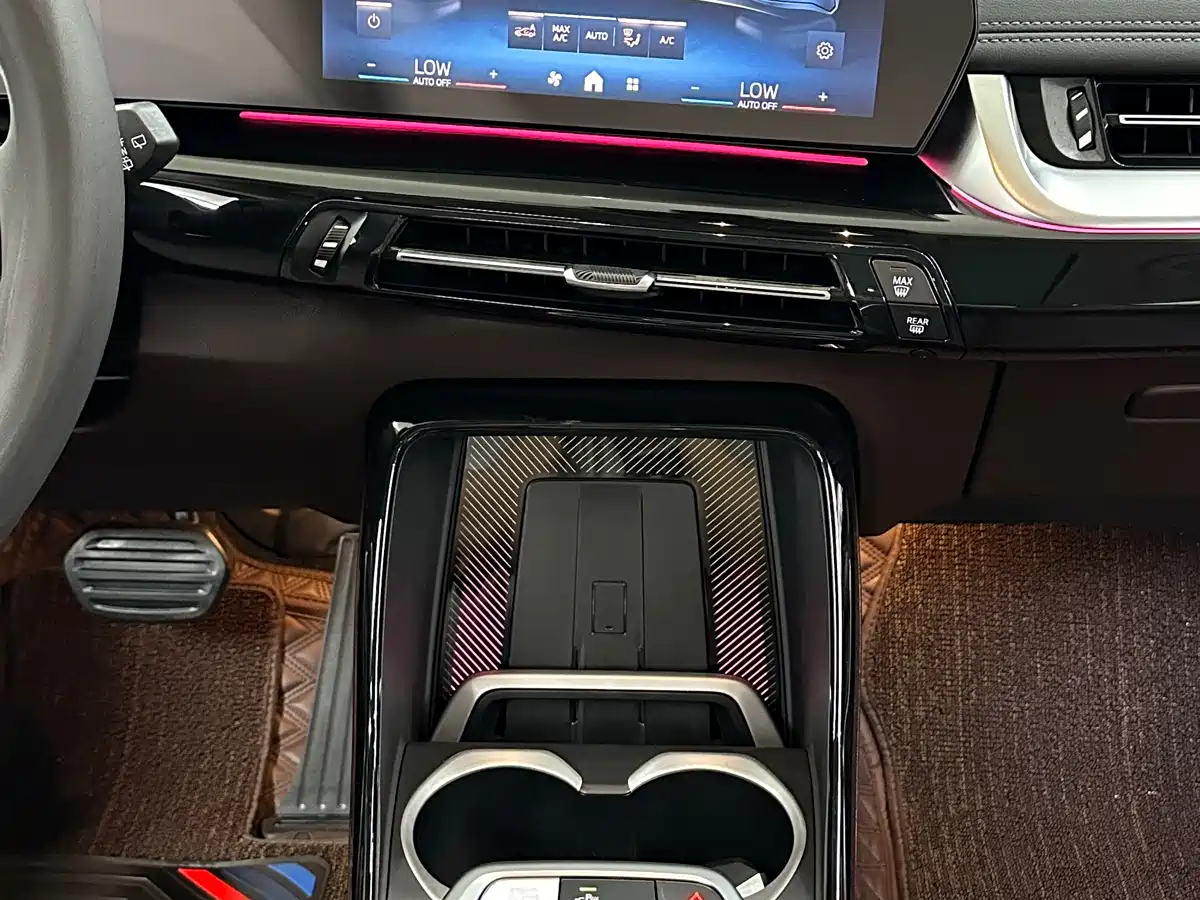 BMW X1 2024 sDrive25Li X Design Package фото 15