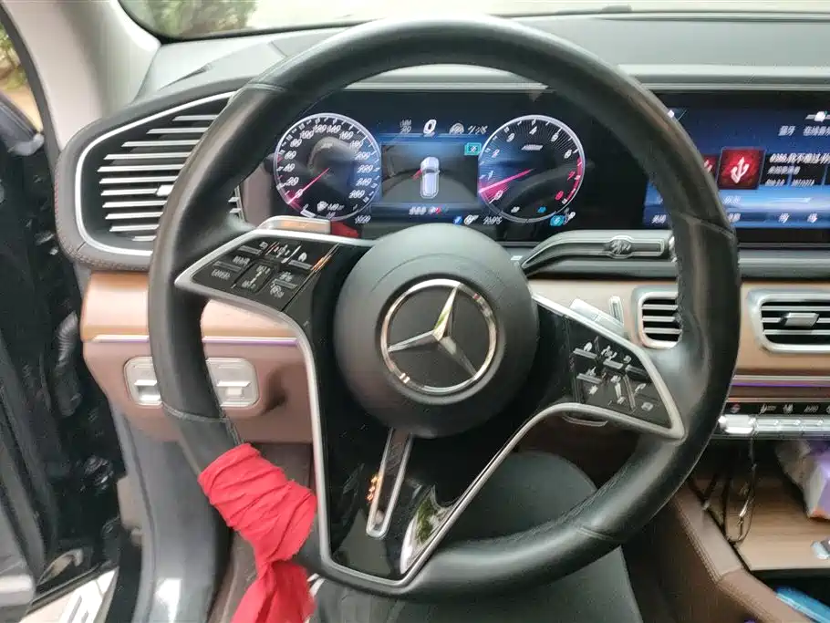 Mercedes-Benz GLE 2024 GLE 450 4MATIC Fashion фото 15