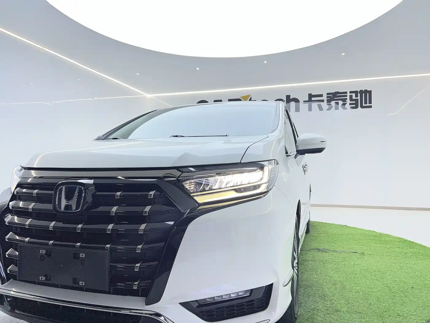 Honda Elysion 2023 2022 2.0L e:HEV Luxury