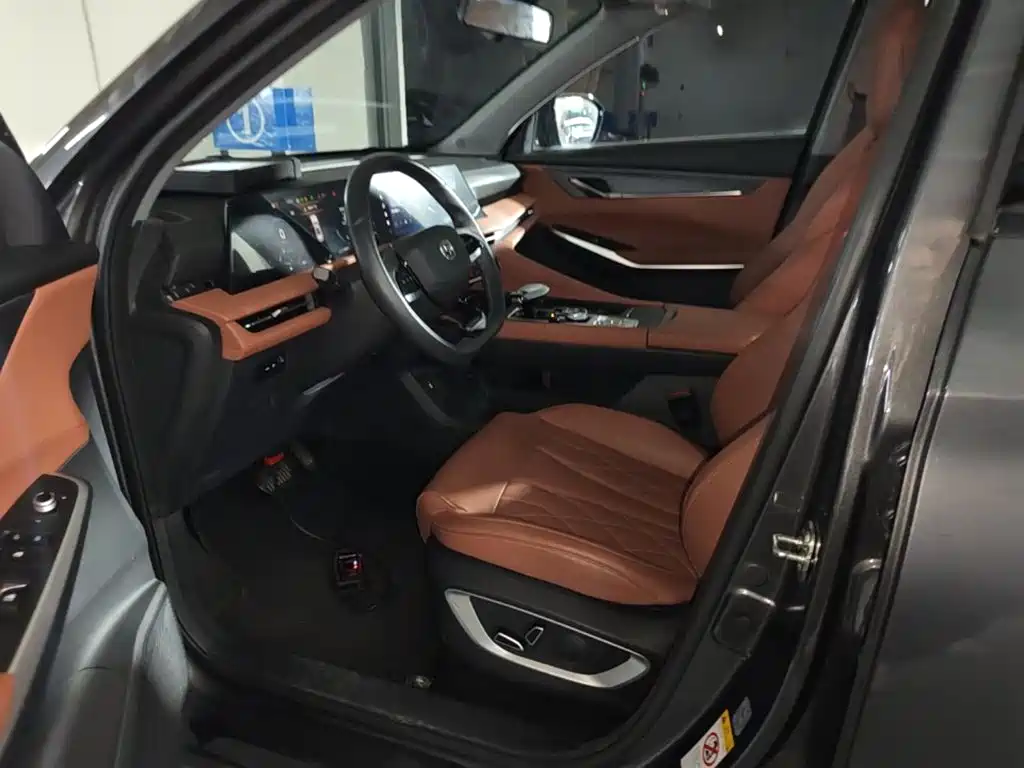 Фото 15 - Changan CS75 PLUS