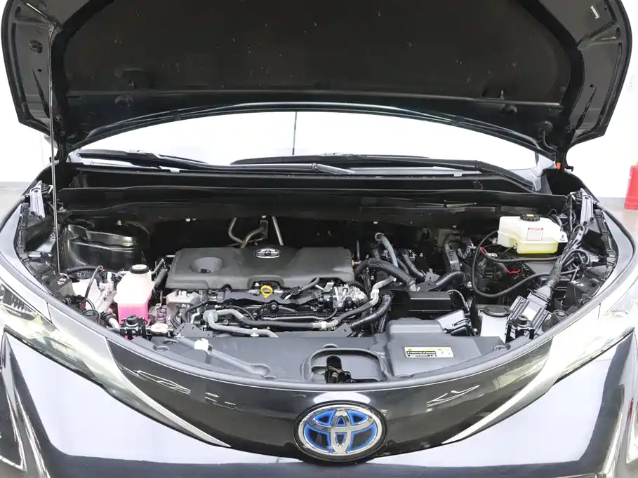 Toyota Granvia 2022 2.5L Hybrid Premium Edition фото 30