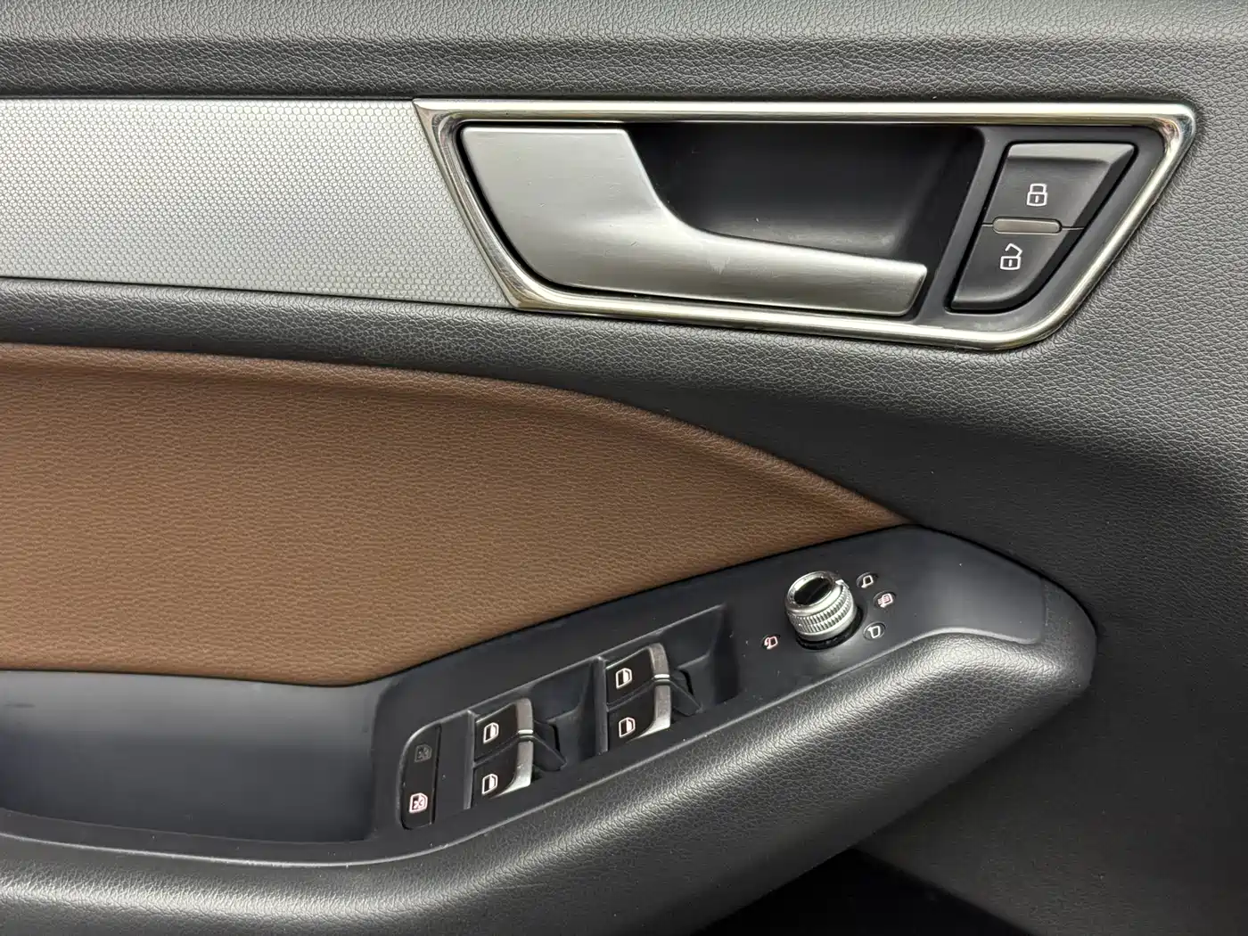 Audi Q5 2015 40 TFSI Technology фото 8