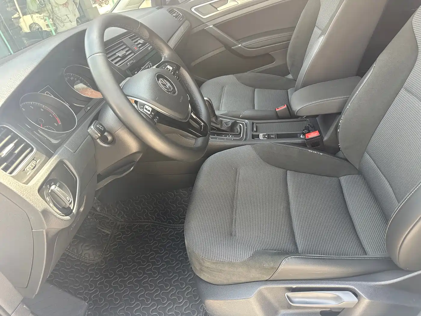 Volkswagen Golf 2019 1.6L Auto Comfort (China V) фото 5
