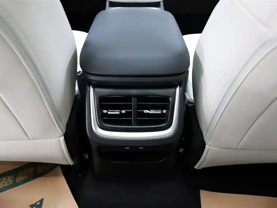 Haval Xiaolong MAX 2023 1.5L Hi4 105 4WD Pilot Edition фото 23