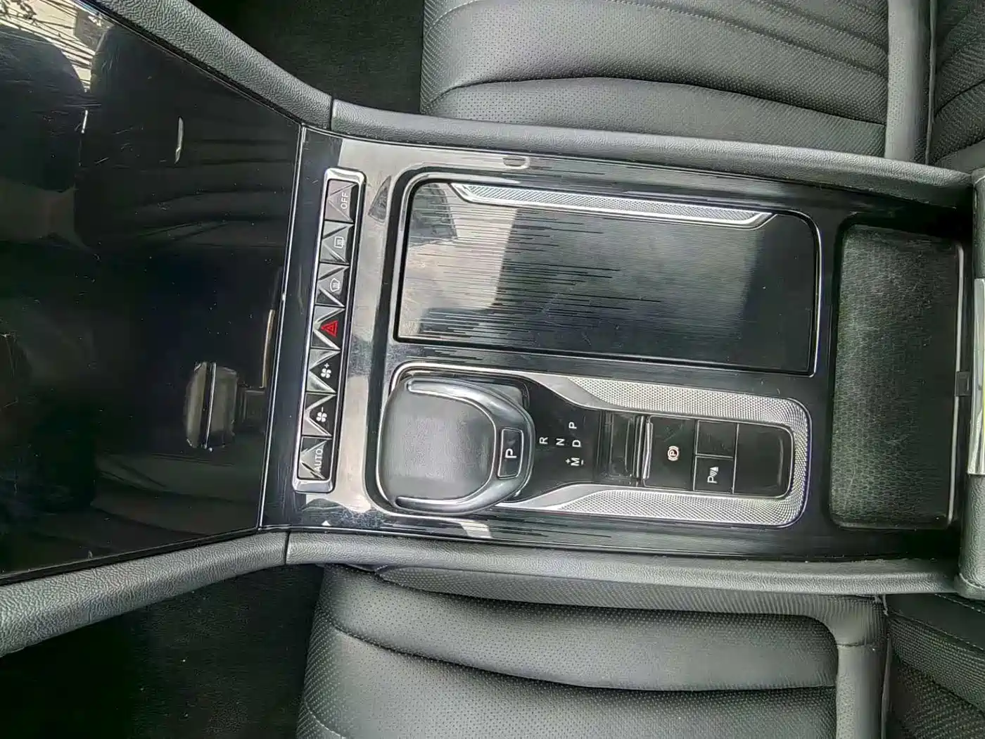 Hongqi H5 2023 1.5T DCT Smart Connect Flag Rhythm фото 8