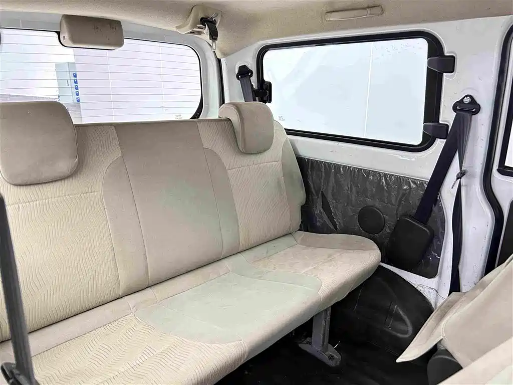 Wuling Motors Wuling Rongguang V 2016 2015 1.5L Standard
