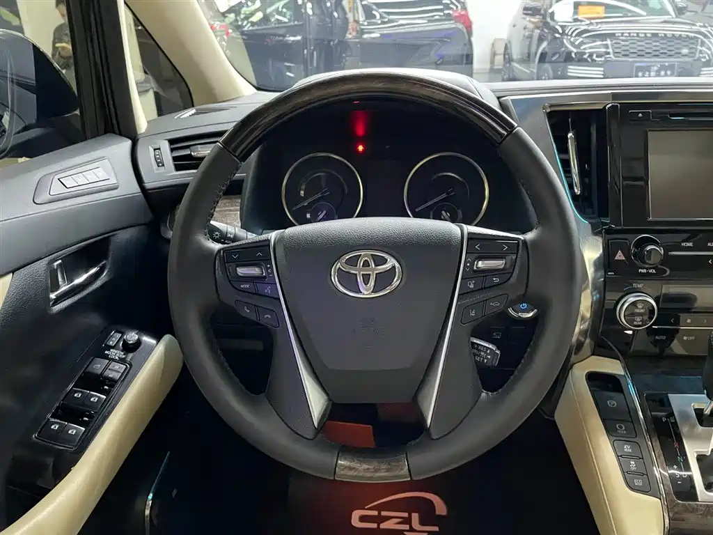 Toyota Alphard 2019 Hybrid 2.5L Premium Edition фото 10