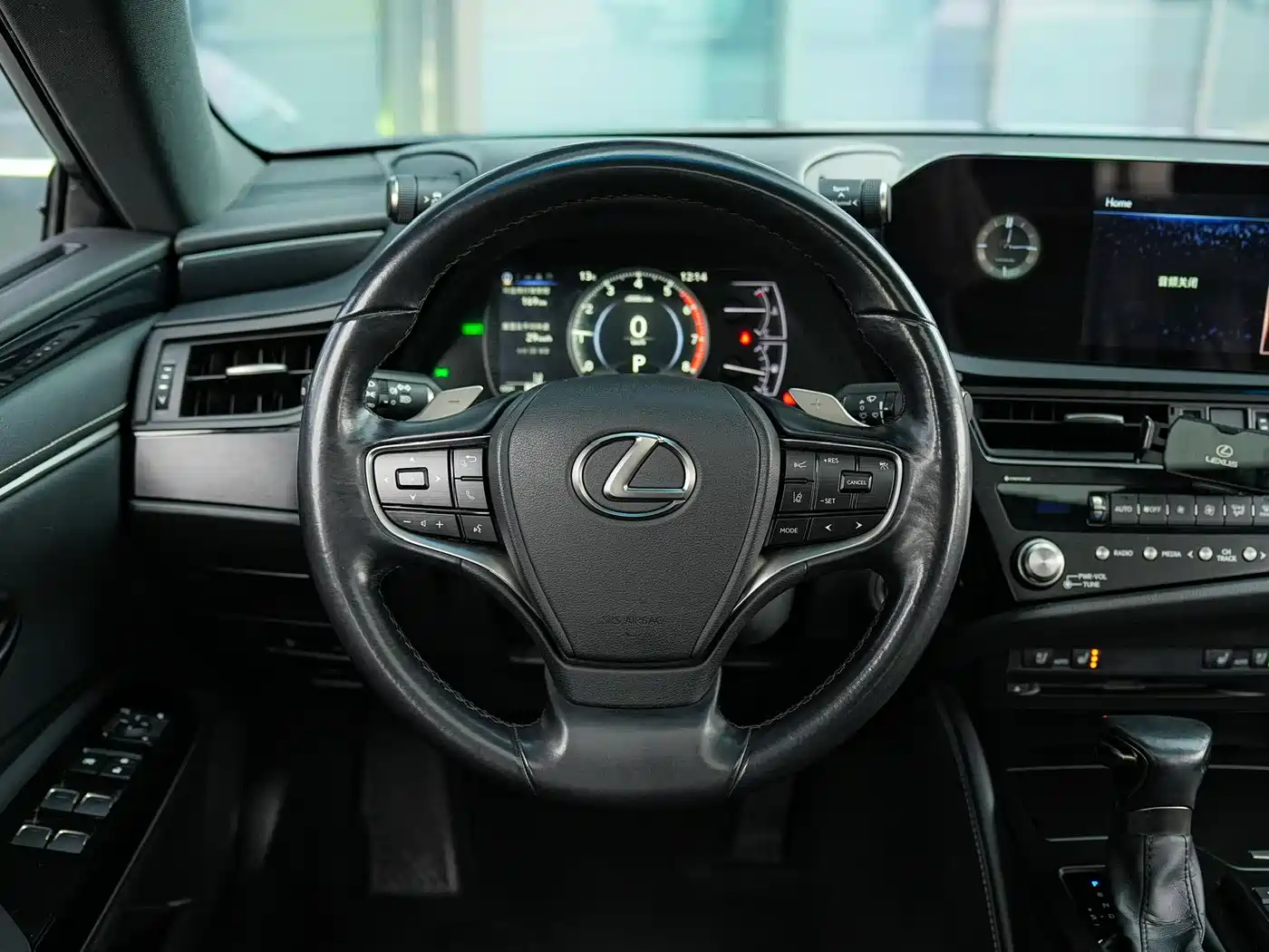 Lexus ES 2021 300h Luxury Edition фото 20